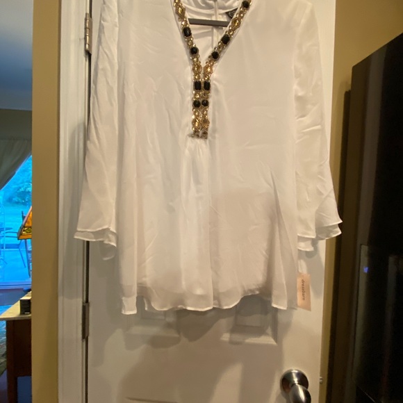 Dressbarn Collection beaded flowy Blouse Top - Picture 4 of 12